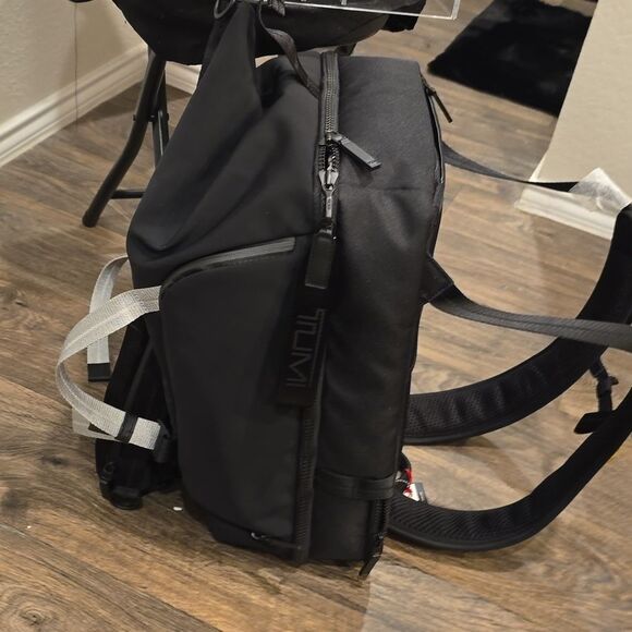 Tumi Tahoe View Splitpack Backpack - Picture 13 of 15